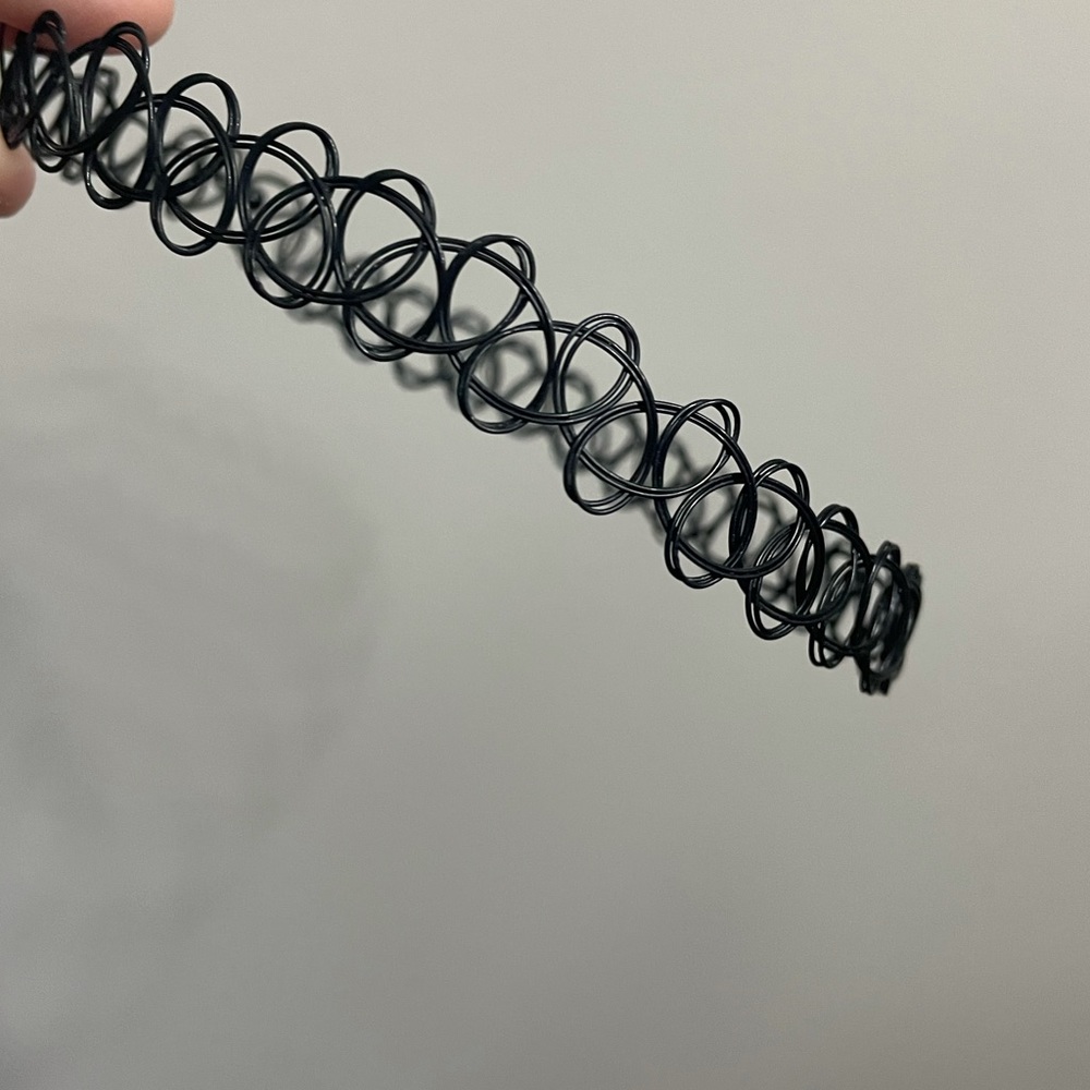 Choker - Picture 2 of 4